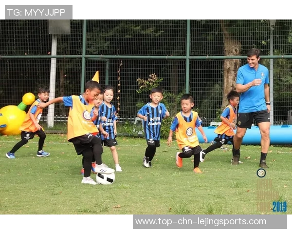 雅典与卢甘斯克的激烈对决展现足球魅力与战术智慧